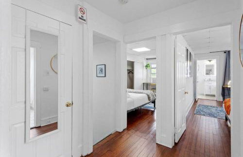 5BR 3BA Family Retreat 2 Blocks from Beach - Foto 66