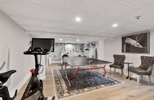 Game Room Central AC 4 mins to Craigville Beach - Photo 4