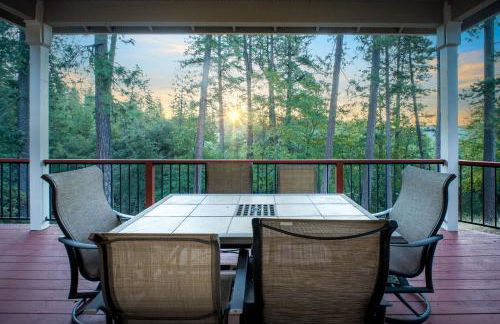 Cozy foothills home - Photo 58