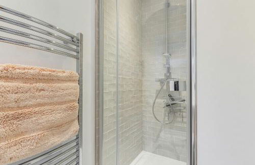 Jurassic View Apartment - Photo 34