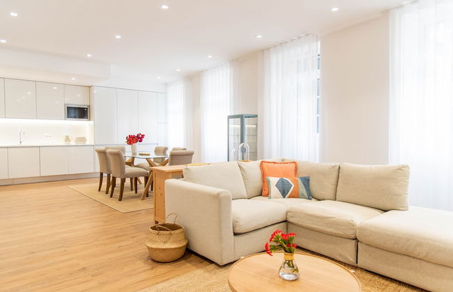 Apartamentos Fernão Ornelas - Foto 1