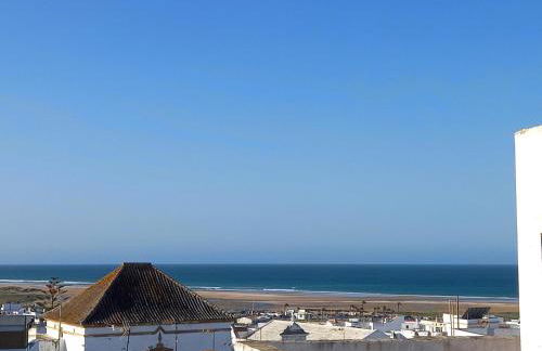 Casa El Cuartel with private seaview rooftop - Foto 3