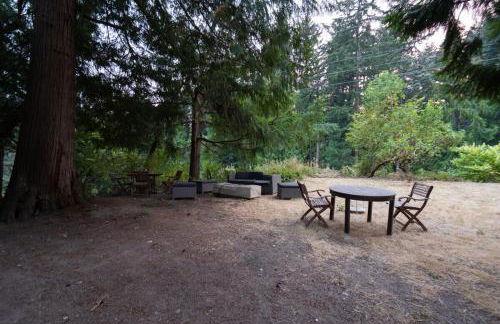 Modern Loft with Park Like Setting View - Foto 10