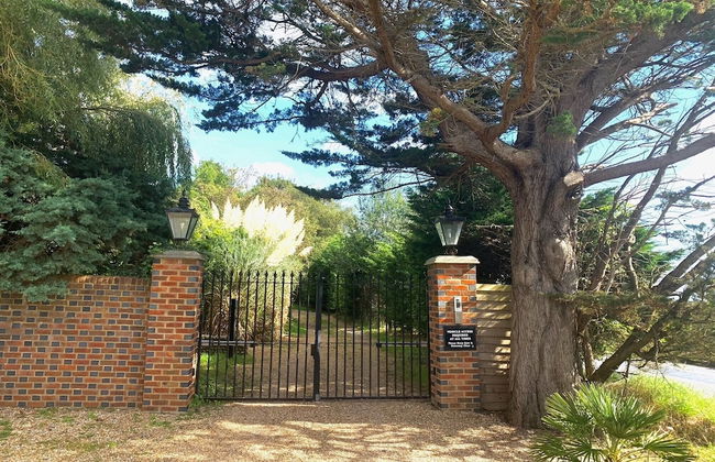 The Farmhouse - Sleeps 12 With Private Grounds - Foto 30