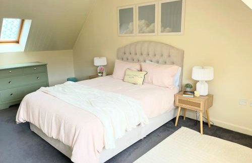 Artistic, Bright & Spacious 3 Bedroom Home - Foto 55