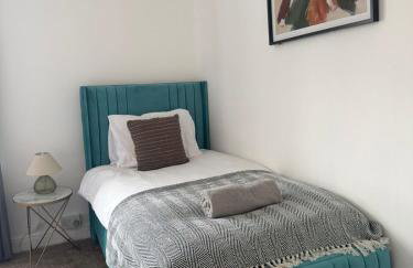 4-Bed Family Home - Steps from Nottingham Forest Ground - Foto 16