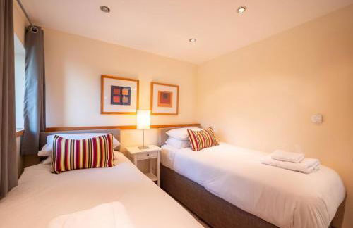 Family & Pet Friendly Coastal Base Near Dartmouth - Foto 37