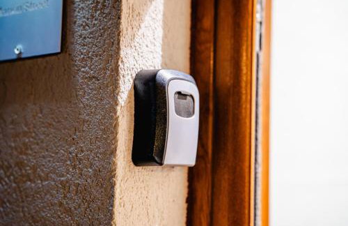 4BR 2Bath Home -Hot Tub, Free Parking & Games Room - Foto 57