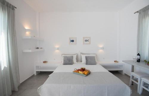 Flora & Agelos Studios - Paros - Photo 7