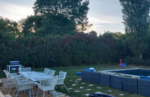 Southampton Village, 2 Fireplaces, Walk to All - Foto 16