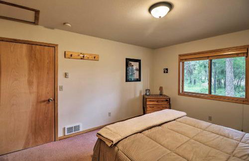 Trego Cabin with Mountain Views and Lake Access! - Foto 15