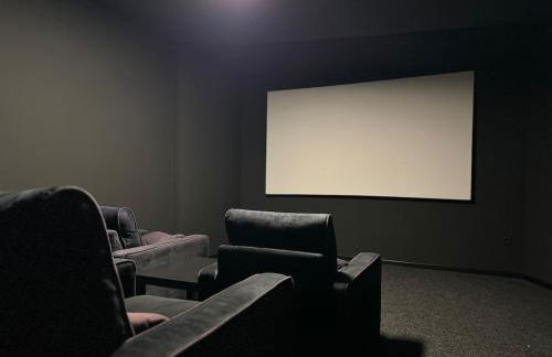 Entspannung pur! Privater Kinosaal & Whirlpool - Foto 16