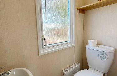 4 Sandringham, Patrington Haven, Hot Tub, Private garden & Parking - Foto 14