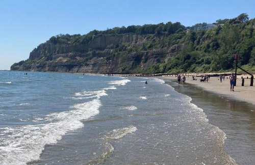 6 Shanklin Manor - family friendly apartment in Shanklin Old Village - Photo 6