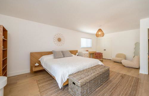 Newly remodeled home w pool & private back yard - Foto 20