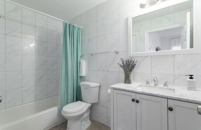 Cherry Suites 3BR Apt w W D Pool Table - Foto 24