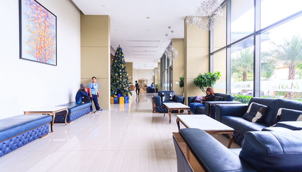 Coin salon dans le hall