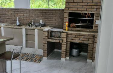 Lugar Acolhedor e Próximo a Natureza - Foto 19