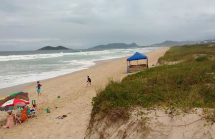 Lindo ap, mobiliado na praia do Novo Campeche - Foto 34