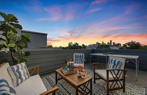 Downtown Oasis Rooftop with Skyline View - Foto 3