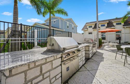 New 5 Star Home with Pool & Heated Spa-Mins to Tradition Sq- Cleveland Clinic Tradition- HCA Hospital - Foto 7