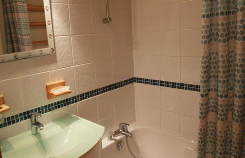 Apartment in Petit Châtel near Cable Car - Foto 11