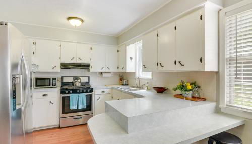 Rogers Vacation Rental about 7 Mi to Downtown - Foto 2