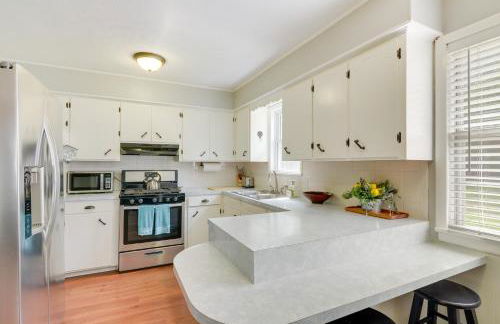 Rogers Vacation Rental about 7 Mi to Downtown - Foto 2