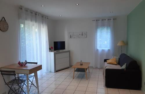 Charmante maison à Payzac avec piscine privée et Clim - Foto 6