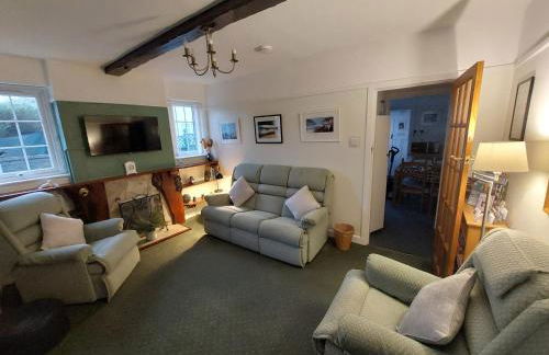 Private apartment, parking, sea and country views - Photo 2