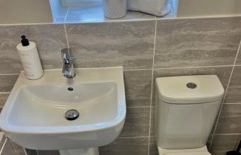 Ultra Modern large 4 bed executive home Durham - Photo 42