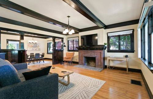 Quaint South Hill Home w Luxury King Bed and Wifi - Foto 15