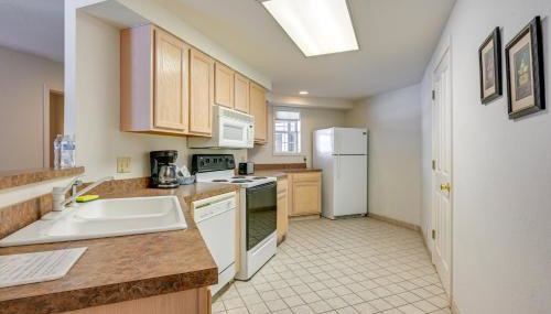 Community Pool and Hot Tub Pigeon Condo Near Beach - Foto 2