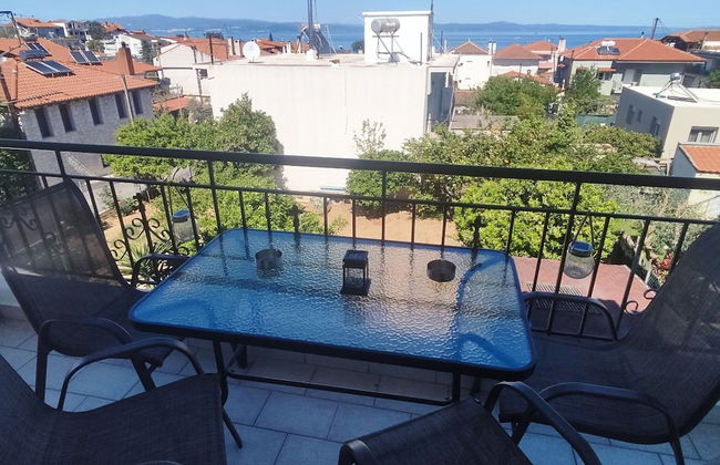 Overlooking the Tower - Photo 7