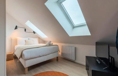 Studio sous les combles côté rue, parking gratuit - Foto 3