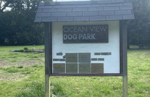 Historic Coastal Haven- Pet Friendly Fast Wi-Fi - Foto 42