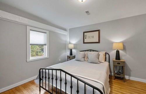 Comfy Large Bungalow - 4 Bed 1BA On Private Pond - Foto 31