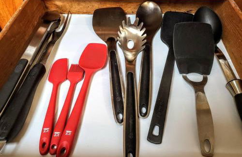 Ultra Comfy, Spotless & Spacious, Private Home in Boyne, Dogs Ok, Walk to Town - Foto 18