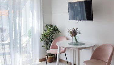 King's Apartment - Photo 3