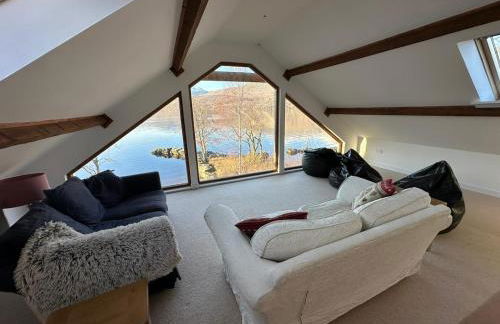 Ardeonaig Lodge with Hot Tub & Water Fronted Games room - Foto 37