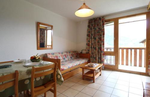 Appartement cosy 4 pers au pied des pistes avec wifi, balcon et casier à ski - FR-1-508-18 - Foto 3