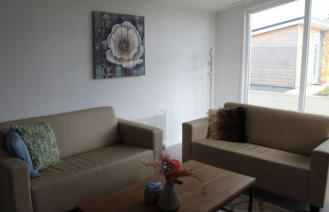 Chic Home With Sauna - Photo 16