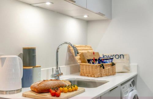 2 Middlecombe - Luxury Apartment at Byron Woolacombe, only 4 minute walk to Woolacombe Beach! - Photo 2