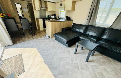 Rosa - Bournemouth Holiday Home - Photo 2