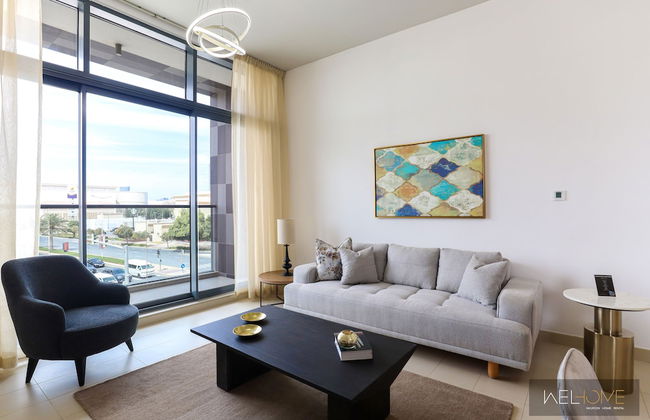 WelHome - Prime 1BR Apartment at Oia Residence - Photo 1