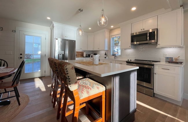 Lady of The Lake - Photo 3