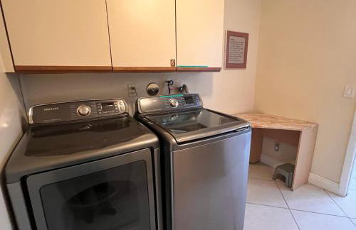 Entire Single Family home 3 bed 2 bath in water front big cozy back yard view - Foto 8