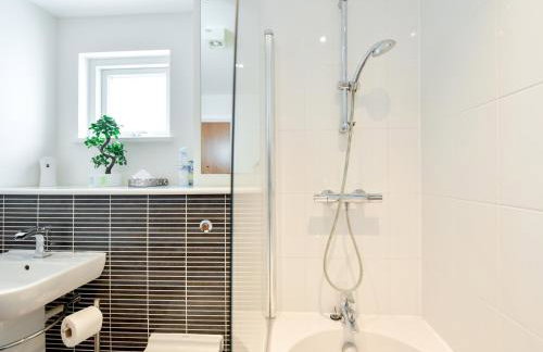 Swansea Marina - Sleeps 4 - Underground parking - Foto 21