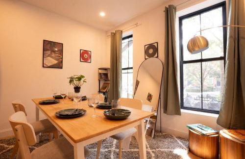 Modern 2BR plus Basement Brooklyn Stay and Backyard - Foto 1