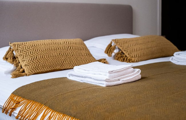 Stylishly Renovated Apartment With City View - Foto 28